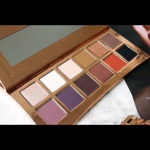 🆕IIIamasqua Rose Gold Eyeshadow Palette